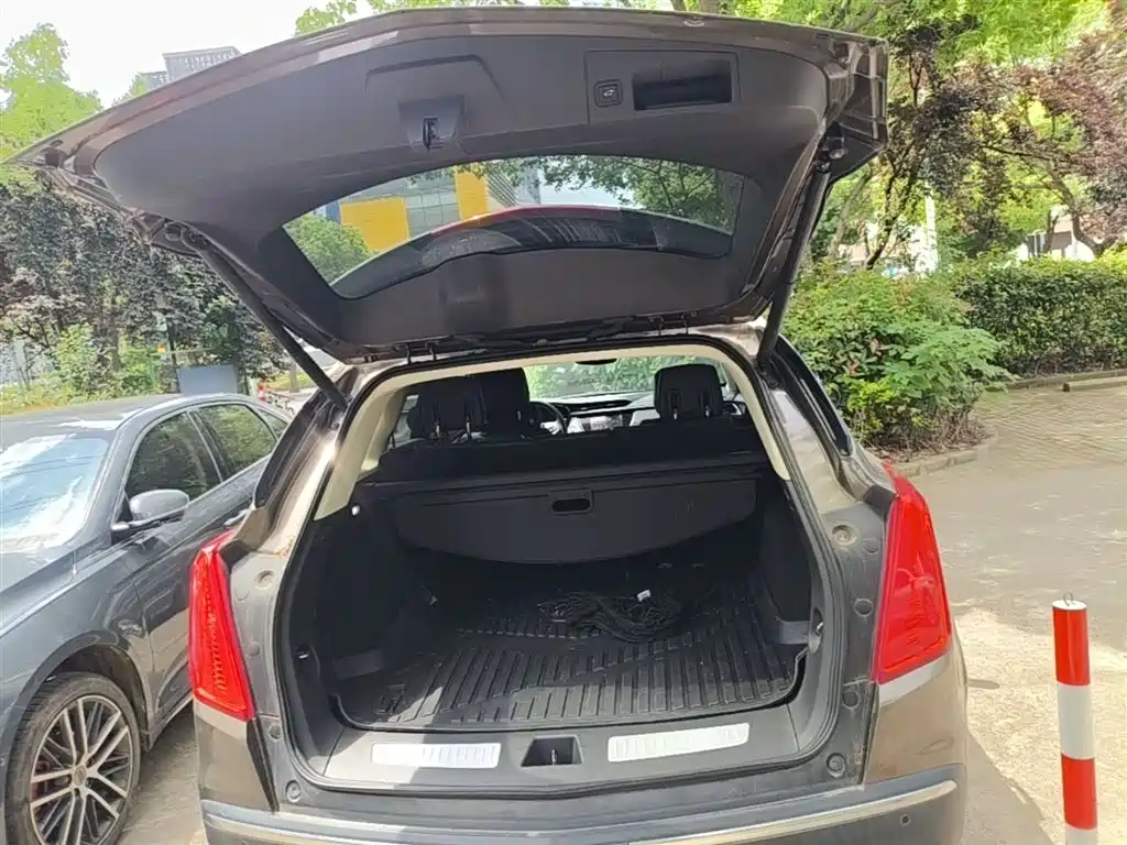 Cadillac XT5 2016 25T Luxury Model фото 19