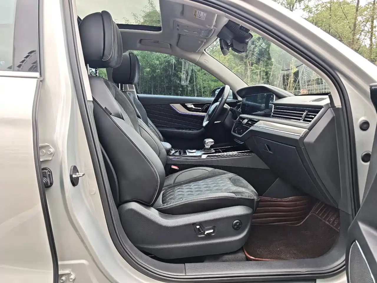 Hongqi HS5 2019 2.0T Smart Connect Enjoy Edition фото 18
