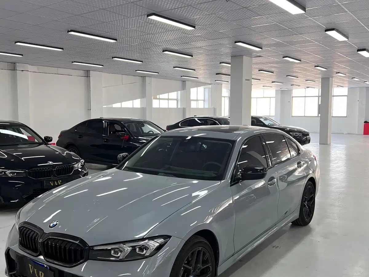 BMW BMW 3 Series 2026 330Li M Sport Shadowline Package
