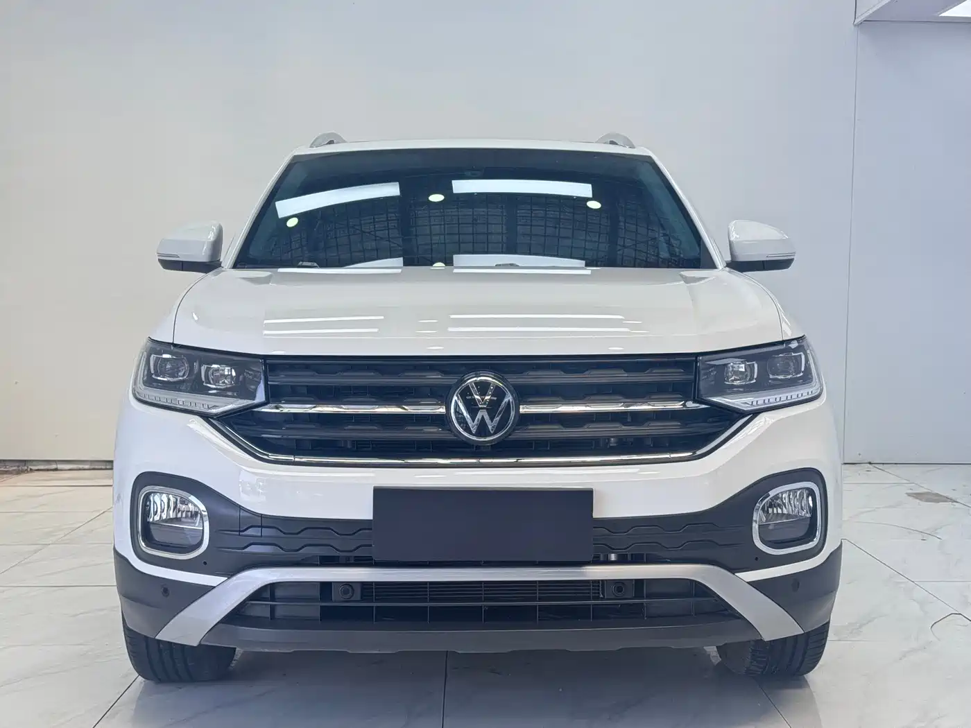 Volkswagen Tanying 2021 1.5L Automatic 30th Anniversary Edition фото 2