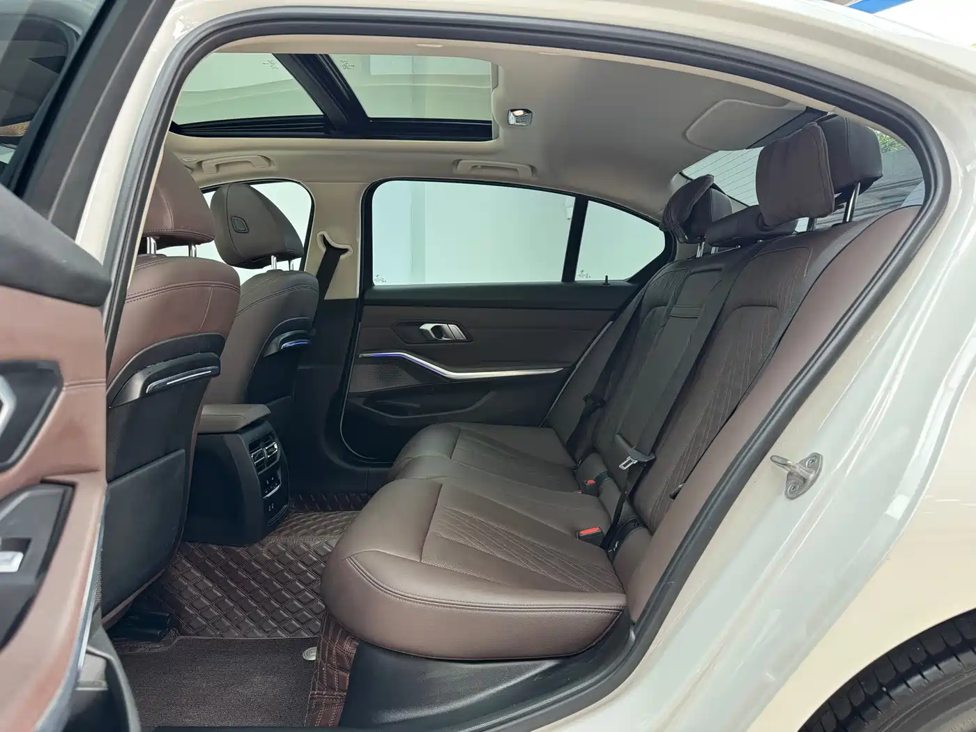 BMW 3 Series 2022 320Li M Sport Package фото 8