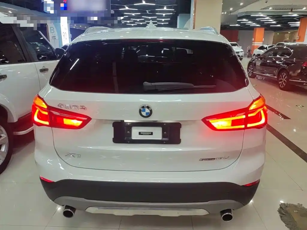 BMW X1 2019 sDrive18Li Premium Model фото 6