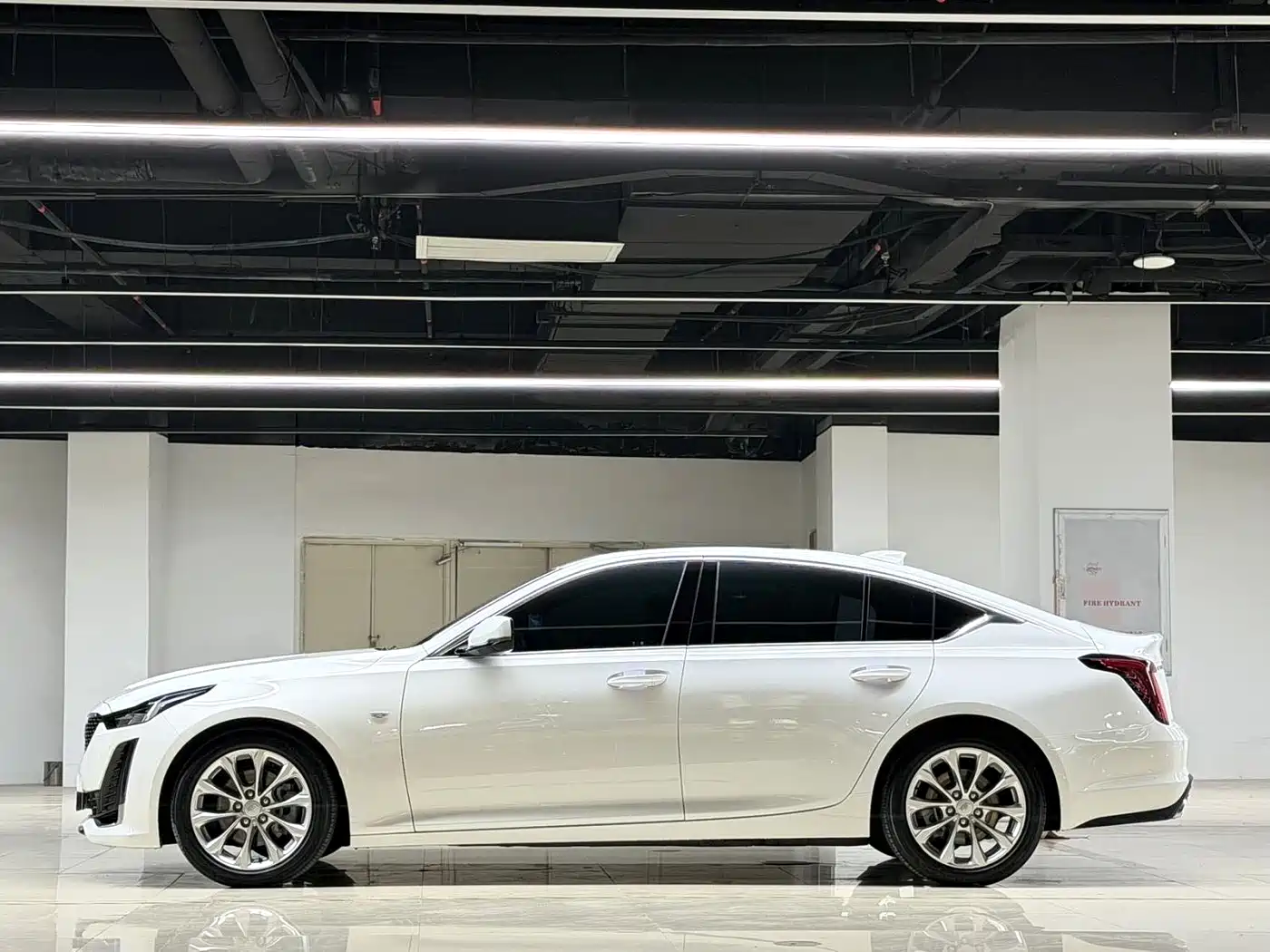 Cadillac CT5 2022 28T Luxury Edition фото 3