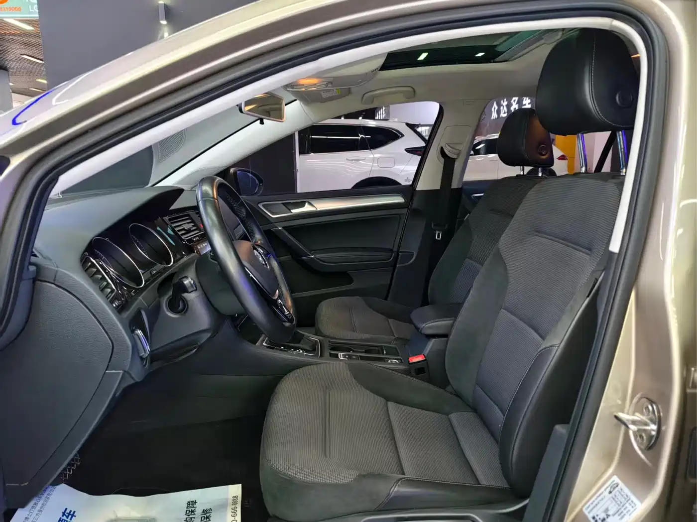 Volkswagen Golf 2018 230TSI Automatic Comfort фото 7