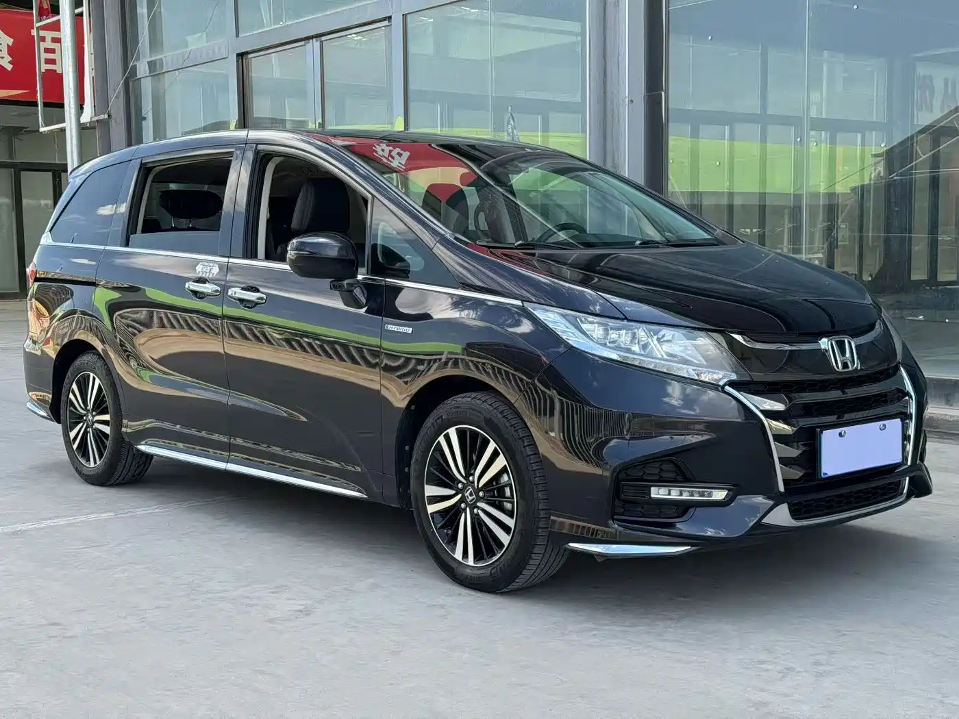 Photo 3 - Honda Odyssey