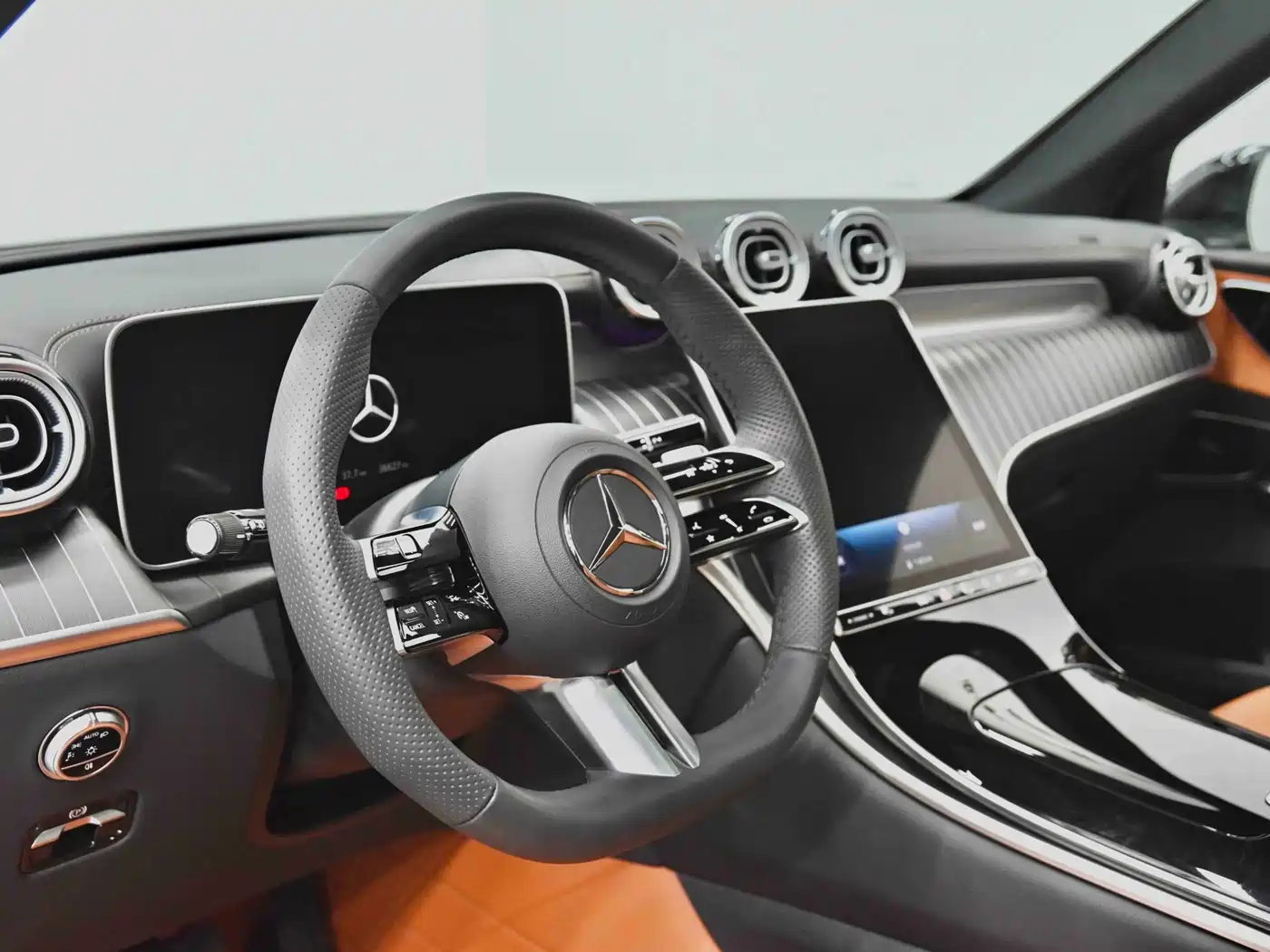 Mercedes-Benz GLC 2024 GLC 300 L 4MATIC Dynamic 5-seater фото 24