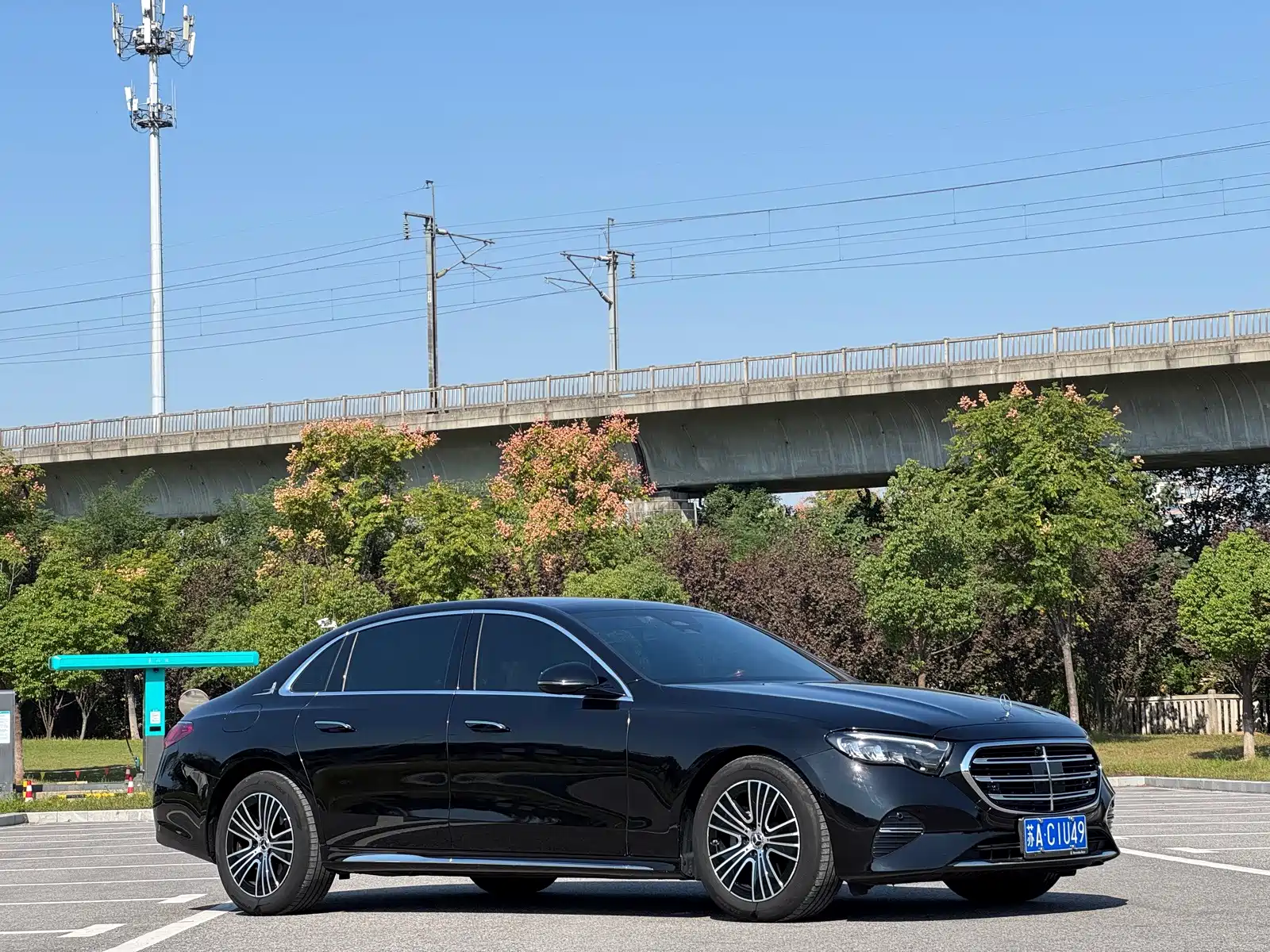 Фото 3 - Mercedes-Benz E-Class