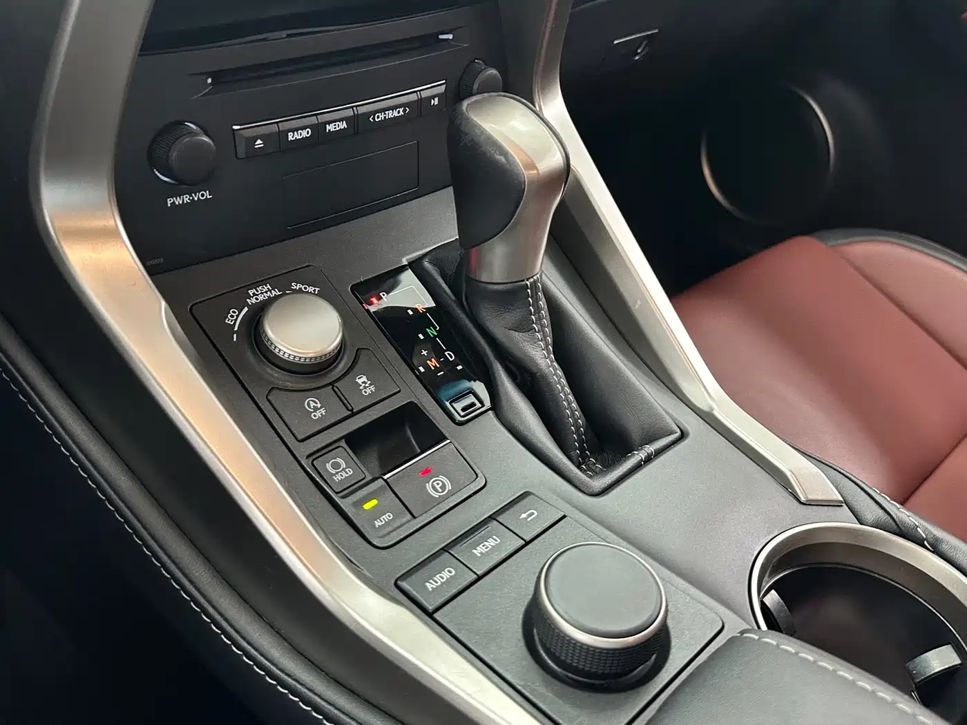 Lexus NX 2015 200t AWD F Sport фото 19