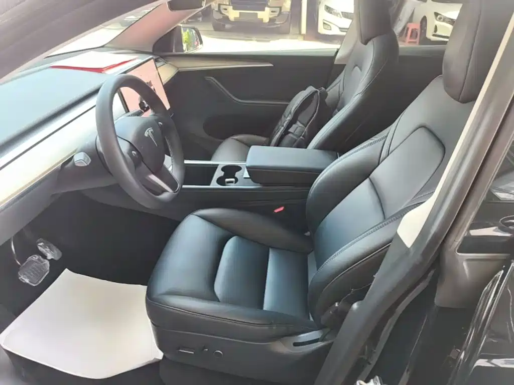 Фото 15 - Tesla Model Y