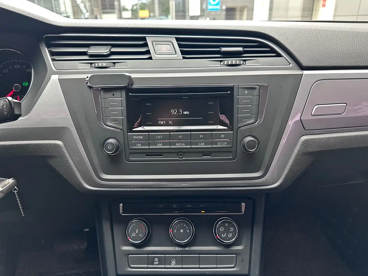 Volkswagen Touran 2018 Touran L 280TSI DSG Trendline 7-seater China V фото 15