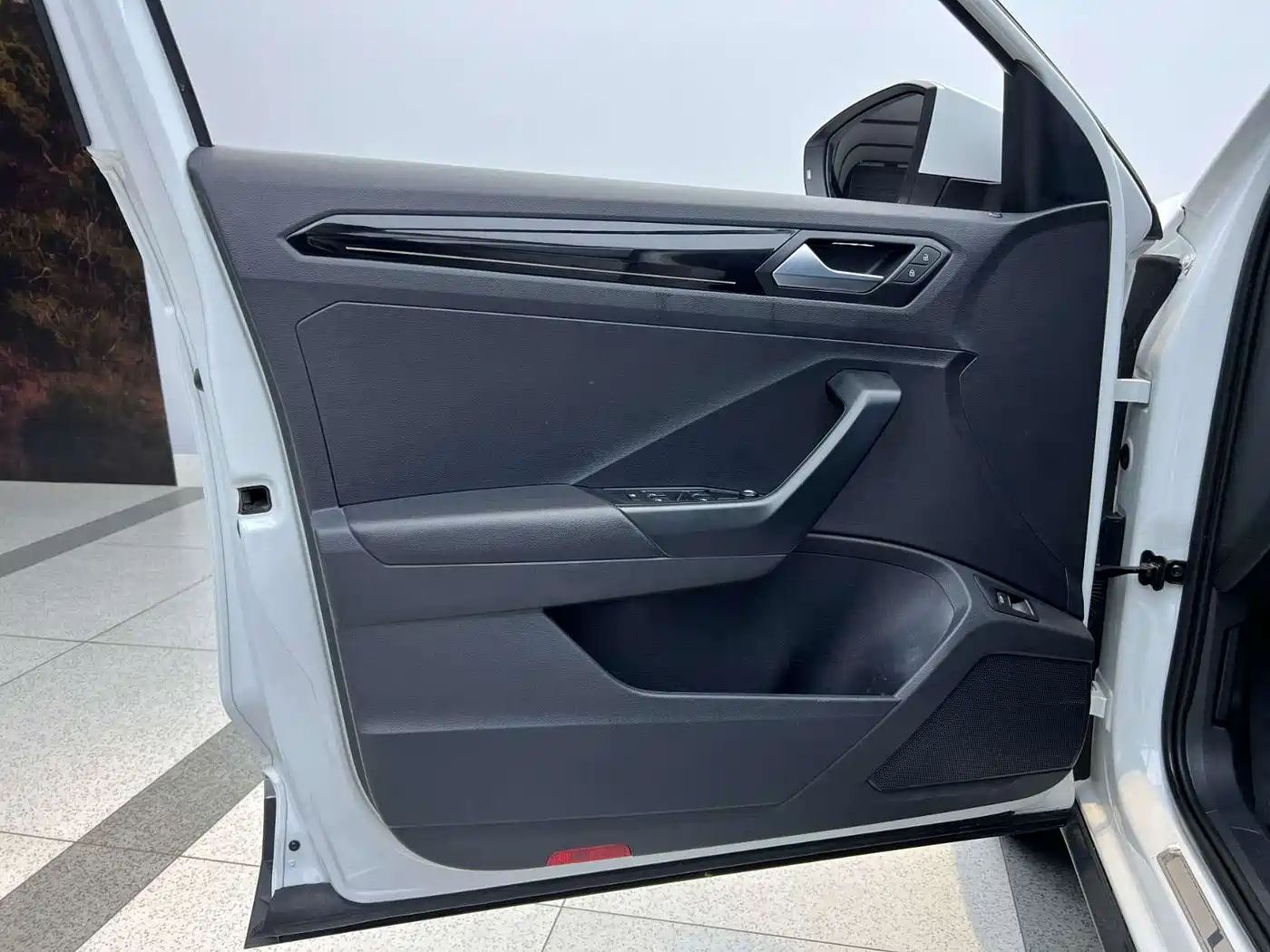 Volkswagen T-ROC 2021 280TSI DSG 4WD Luxury Connected фото 3