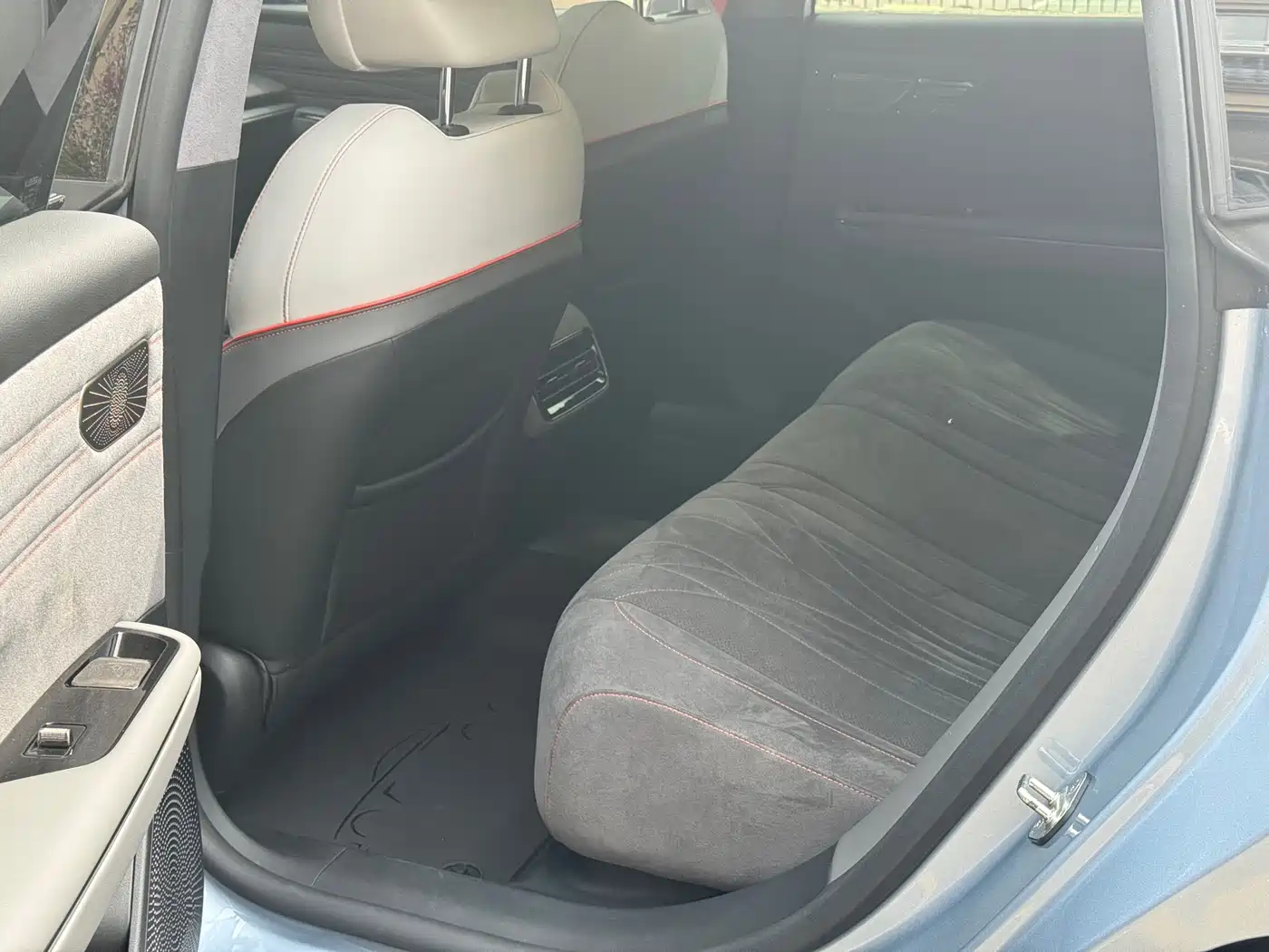 GEELY GALAXY GALAXY E8