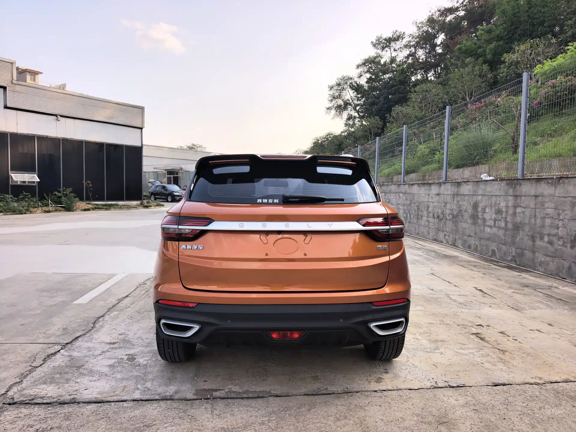 Фото 5 - Geely Coolray