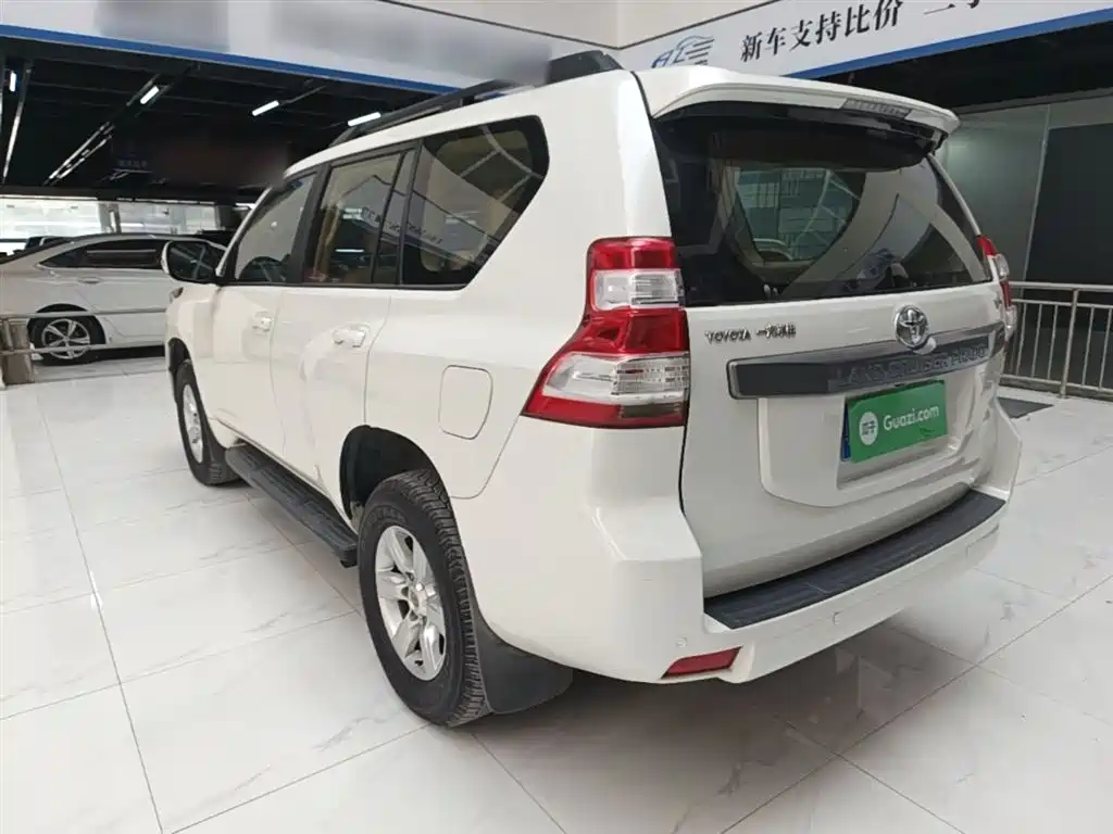 Toyota Prado 2016 2.7L Auto Luxury Edition фото 5