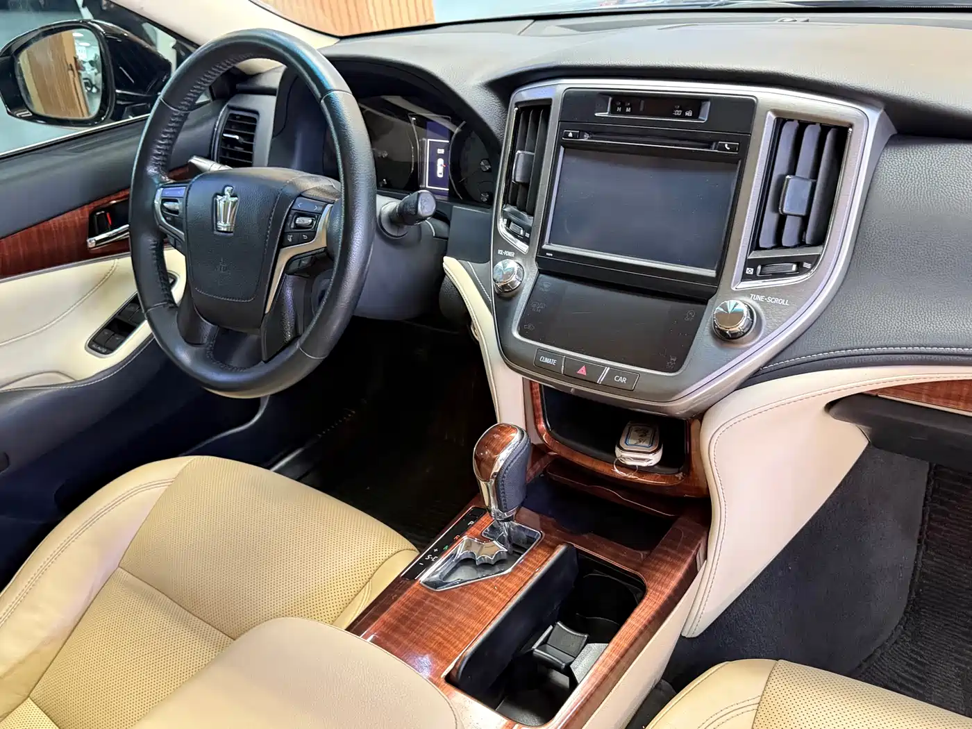 Toyota Crown 2015 2.0T Fashion фото 12