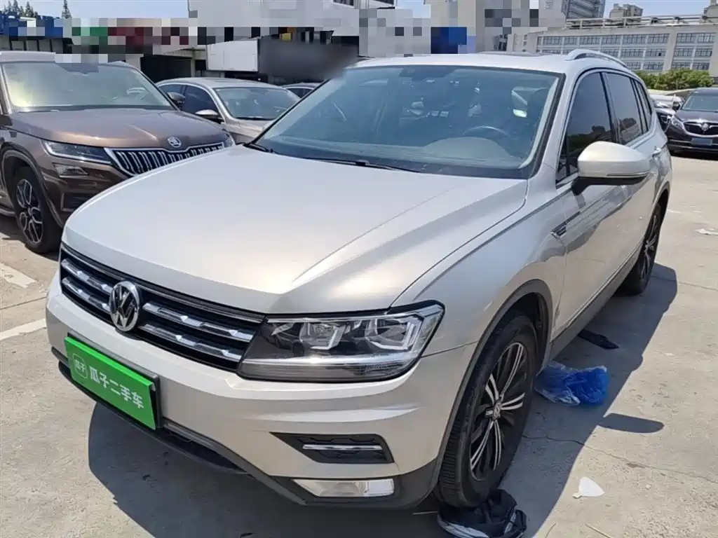 Volkswagen Tiguan L 2019 330TSI Automatic 2WD Panorama Comfort Edition China VI фото 2