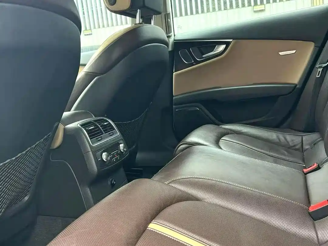 Audi A7 2014 50 TFSI quattro Comfort Edition фото 4