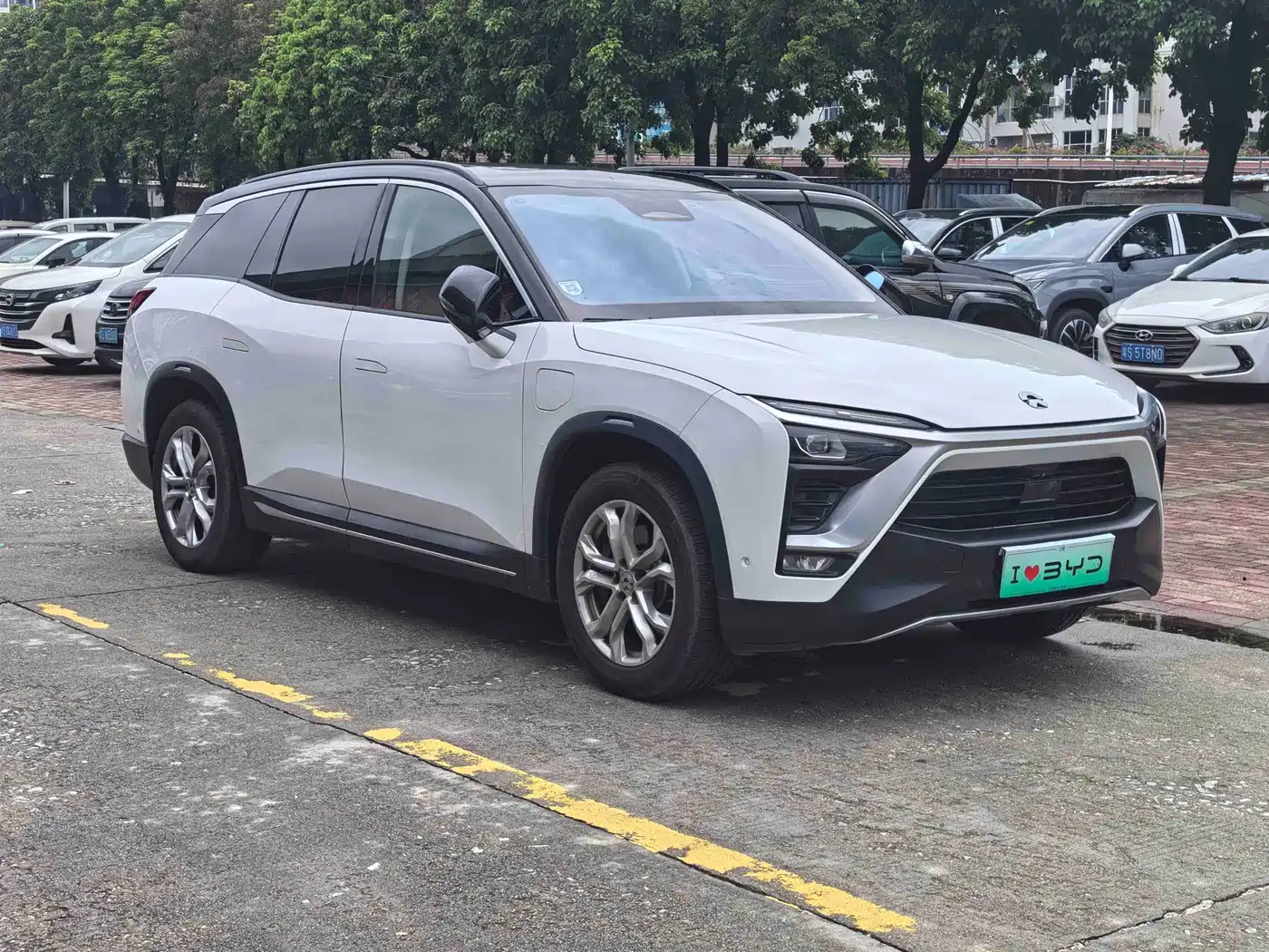 NIO ES8 2019 2018 355KM Base Model 7-Seater Version