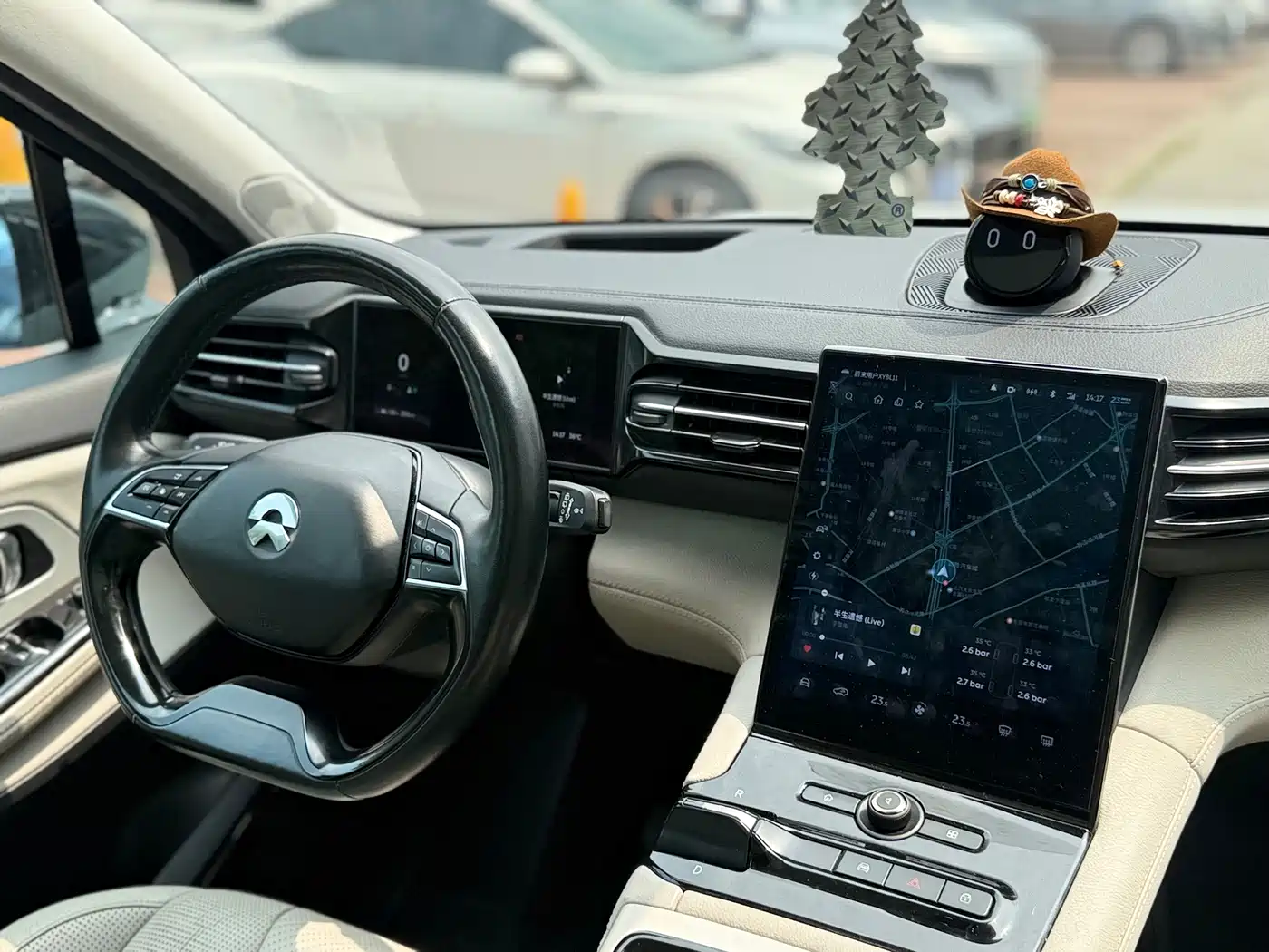 NIO ES8 2019 2018 355KM Base Model 7-Seater Version