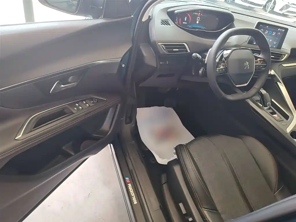 Peugeot 5008 2017 380THP 5-Seat Elite Edition фото 16