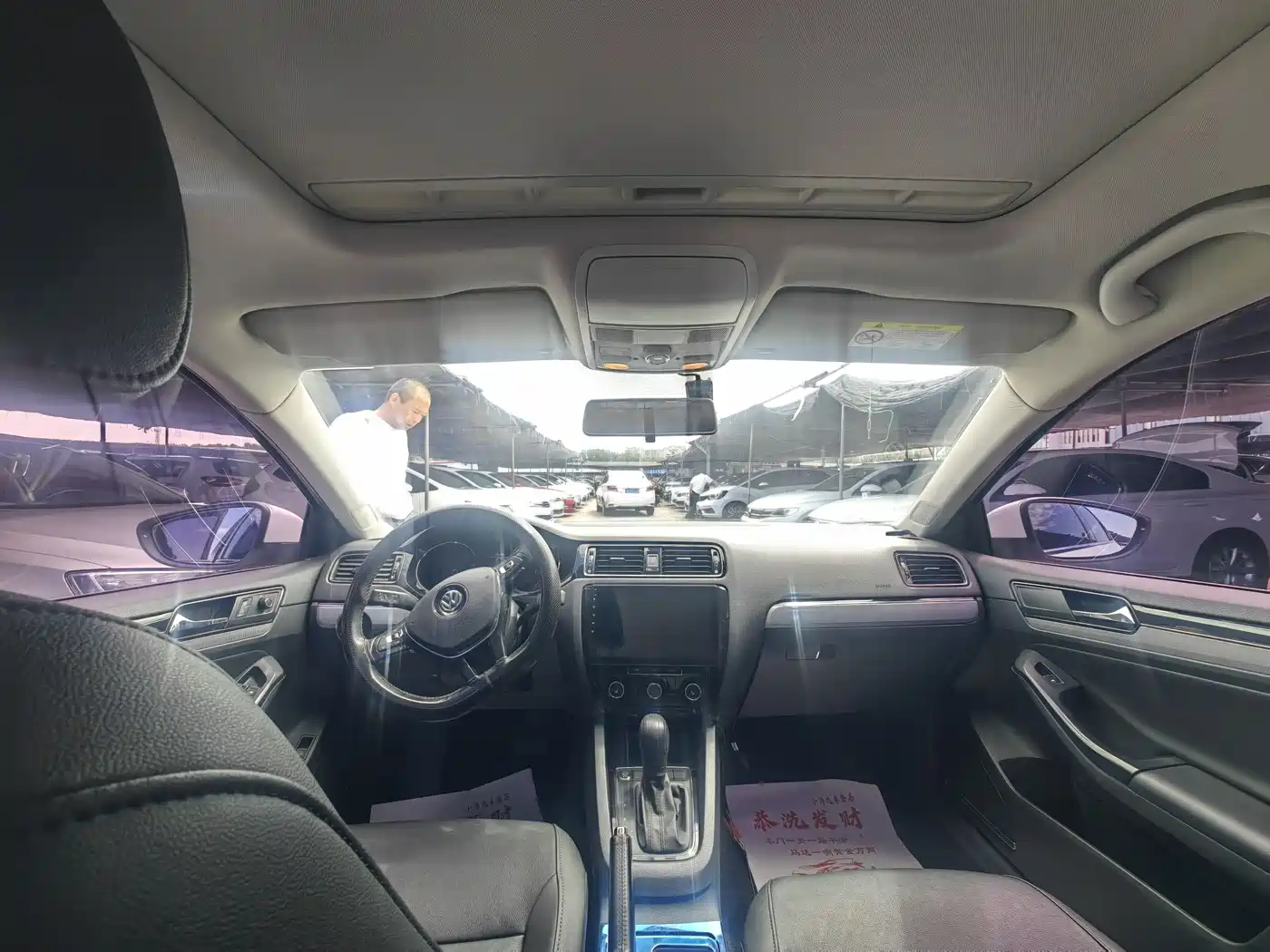 Volkswagen Sagitar 2018 280TSI DSG Spark Edition фото 2