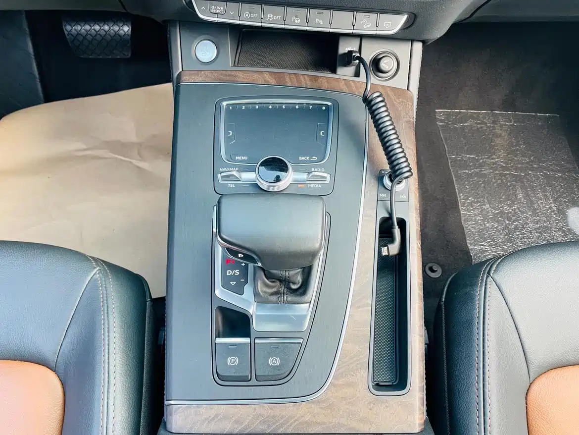 Audi Q5L 2020 45 TFSI Premium Elegance фото 15