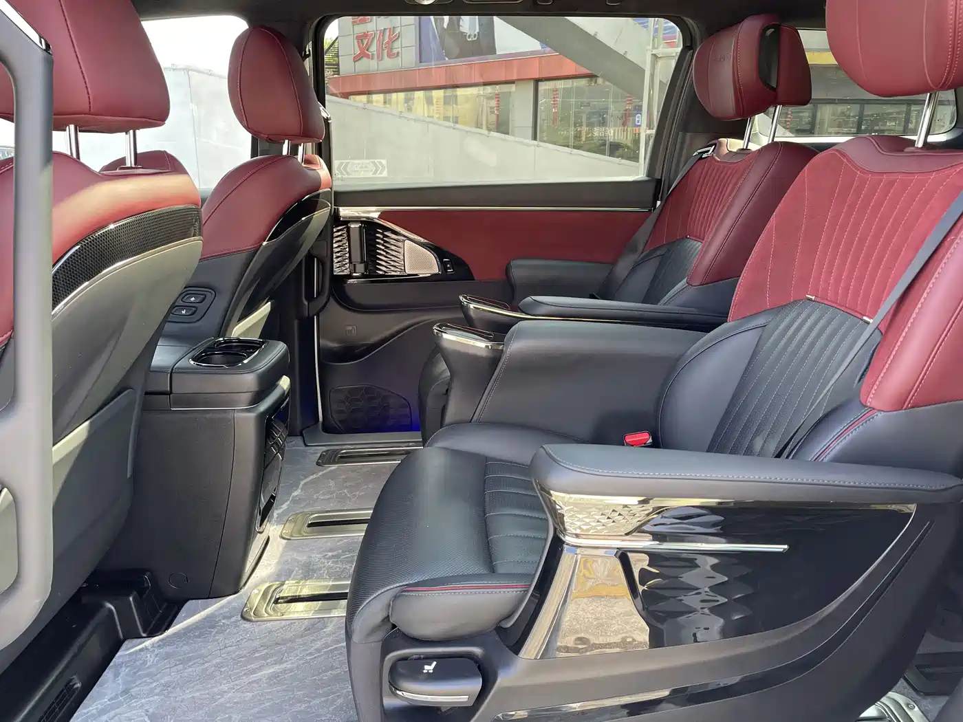 GAC Trumpchi Trumpchi M8 2023 Model Master Series Hybrid Ultimate Edition фото 6