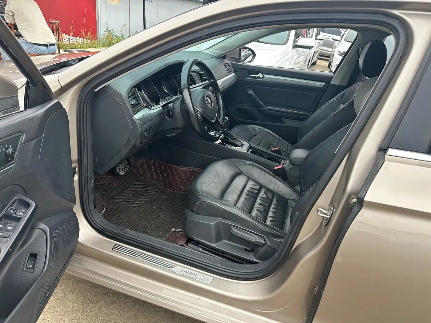 Volkswagen Lamando 2015 330TSI DSG Comfort фото 4