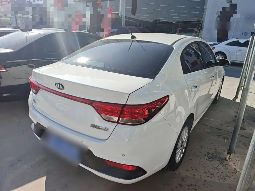 Photo 7 - Kia K2