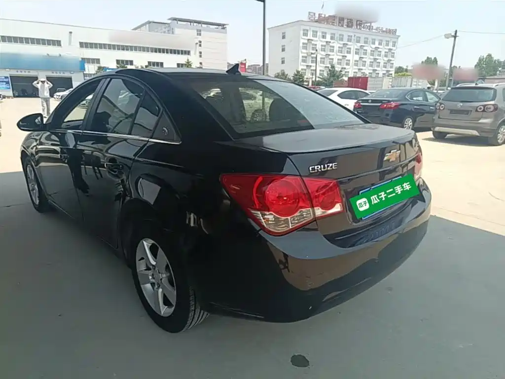 Chevrolet Cruze 2014 1.6L SL Million Commemorative Edition AT фото 5