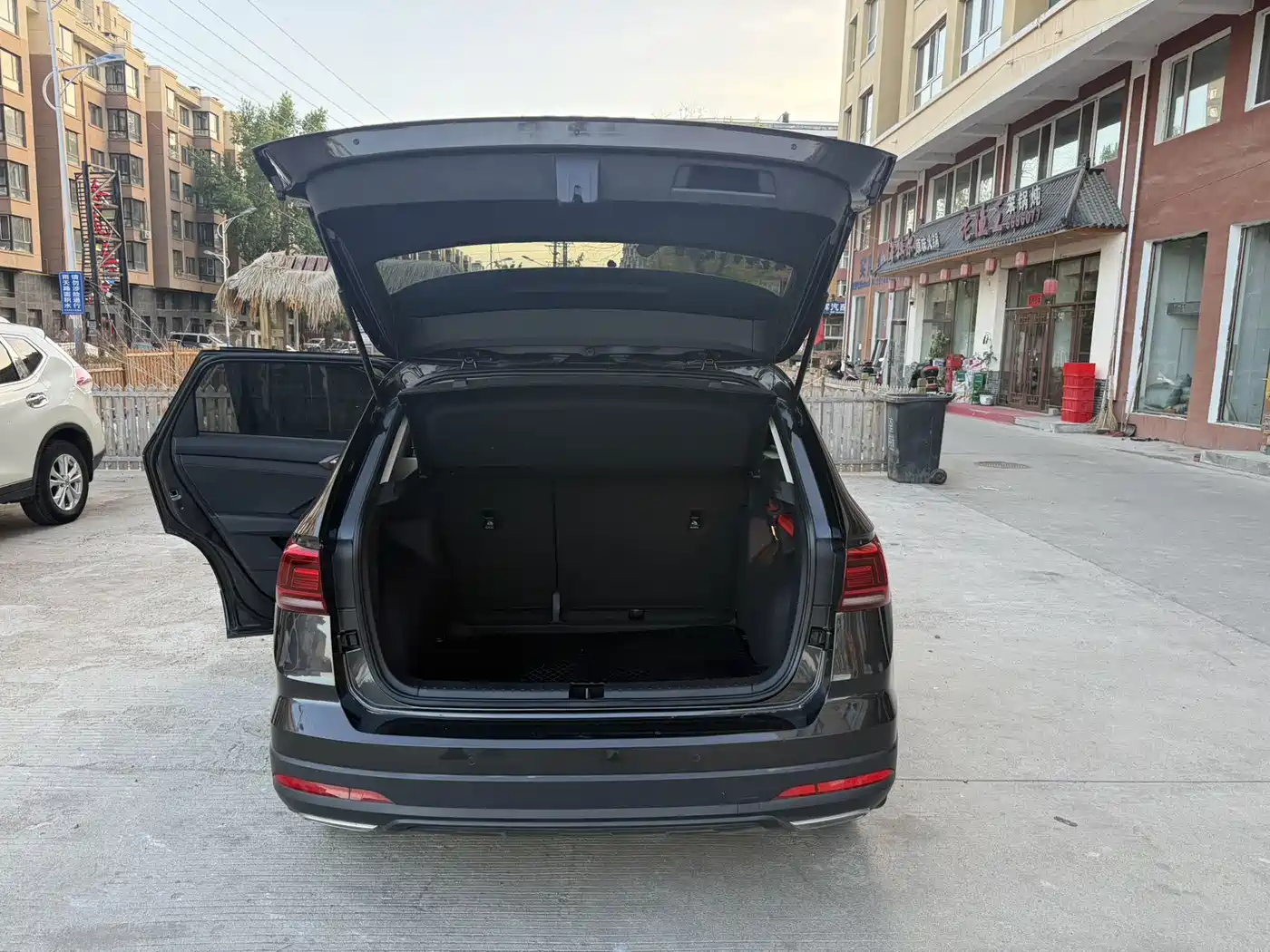 Volkswagen Tharu 2022 280TSI FWD Luxury Edition фото 9