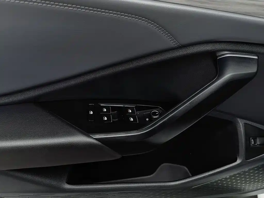 Volkswagen Sagitar, миниатюра 9