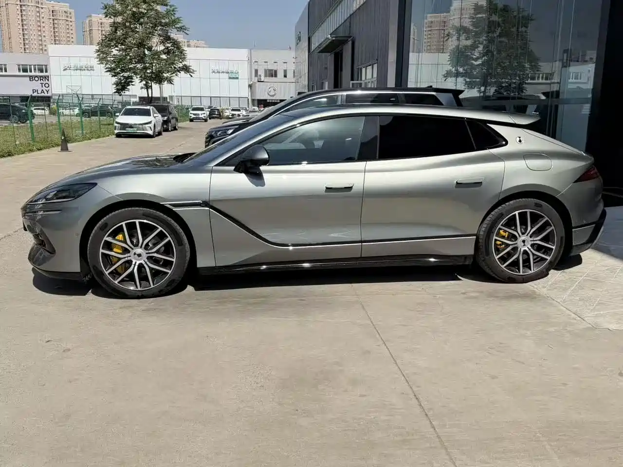Denza Z9GT 2024 Model 1100 AWD Max Edition фото 14