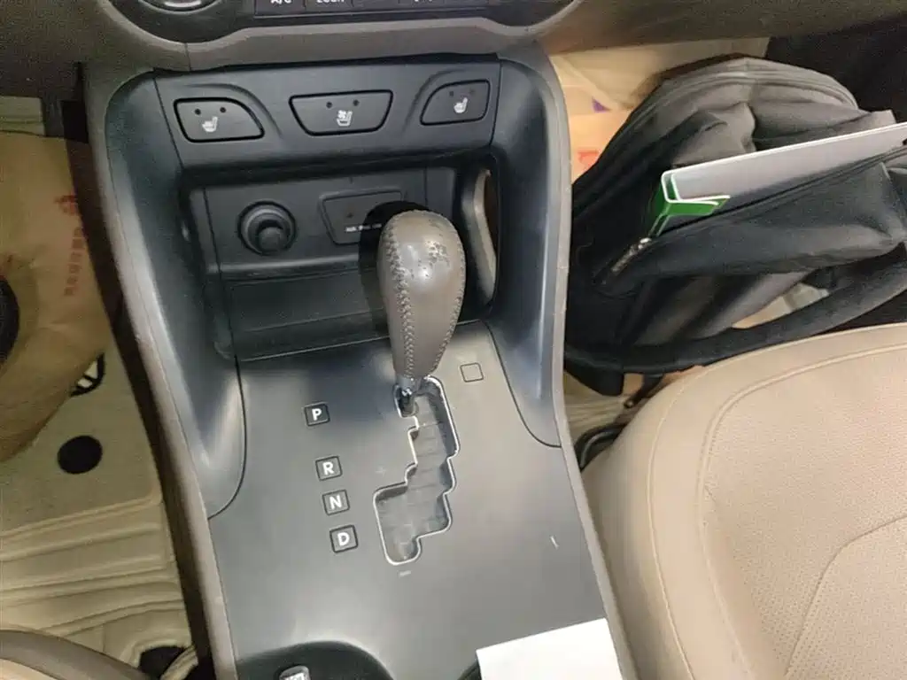 Hyundai Beijing Hyundai ix35 2015 2.0L Automatic 2WD Smart Type China IV фото 14