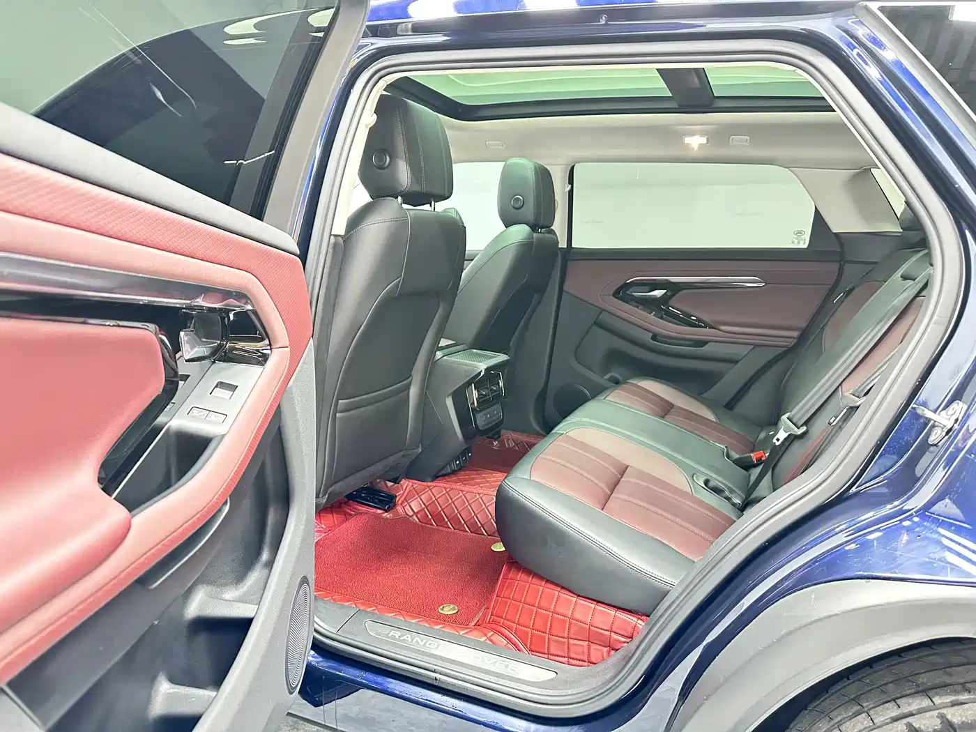 Land Rover Range Rover Evoque 2021 Range Rover Evoque L 249PS R-Dynamic S Performance Edition фото 15