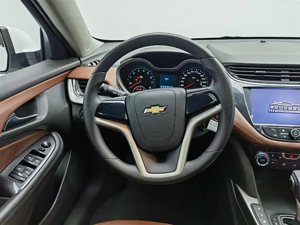 Chevrolet Malibu 2017 1.5T Automatic Comfort Edition фото 11