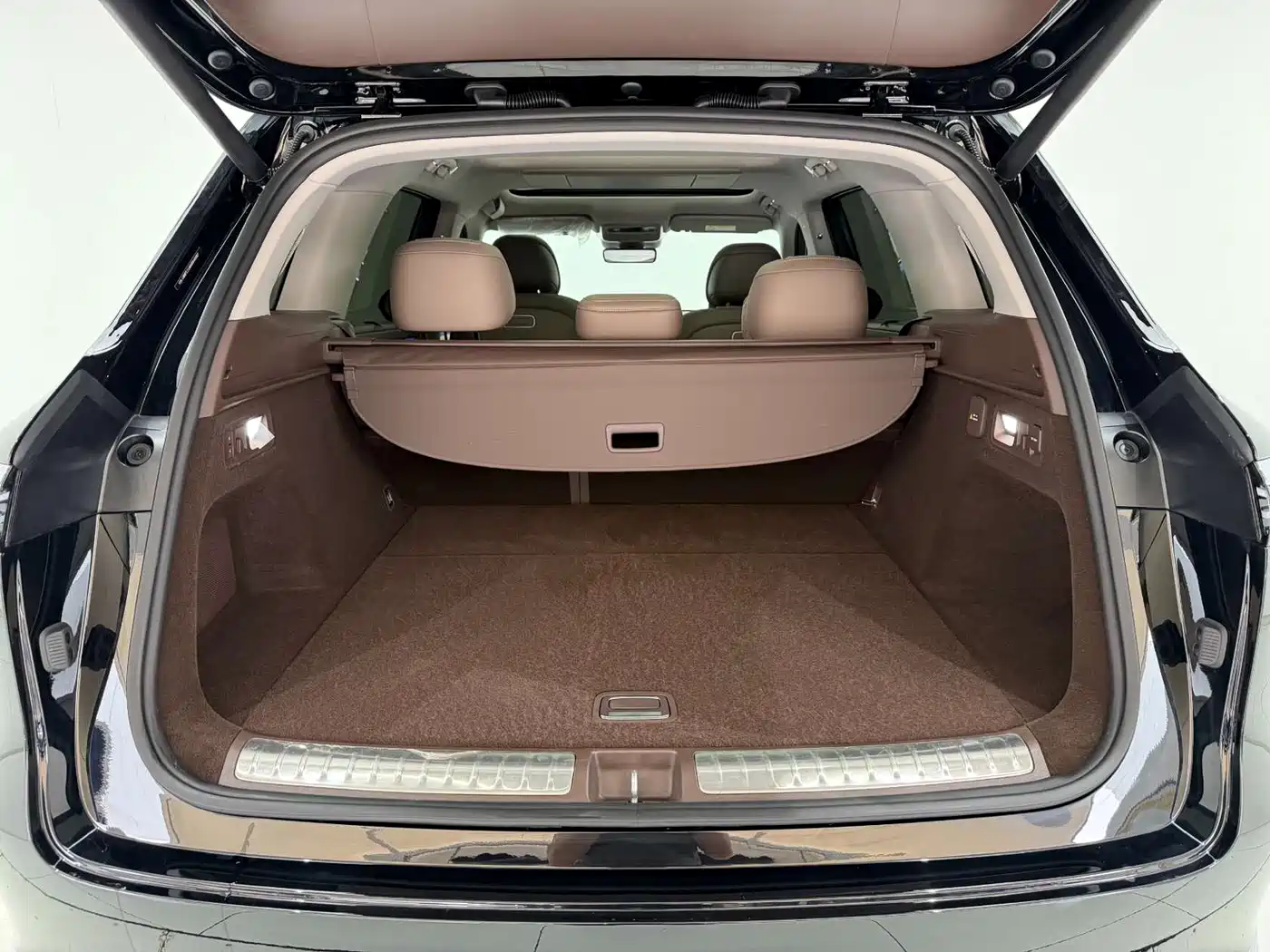 AITO Wenjie AITO M7 2026 Extended Range Ultra AWD 5-Seater фото 11