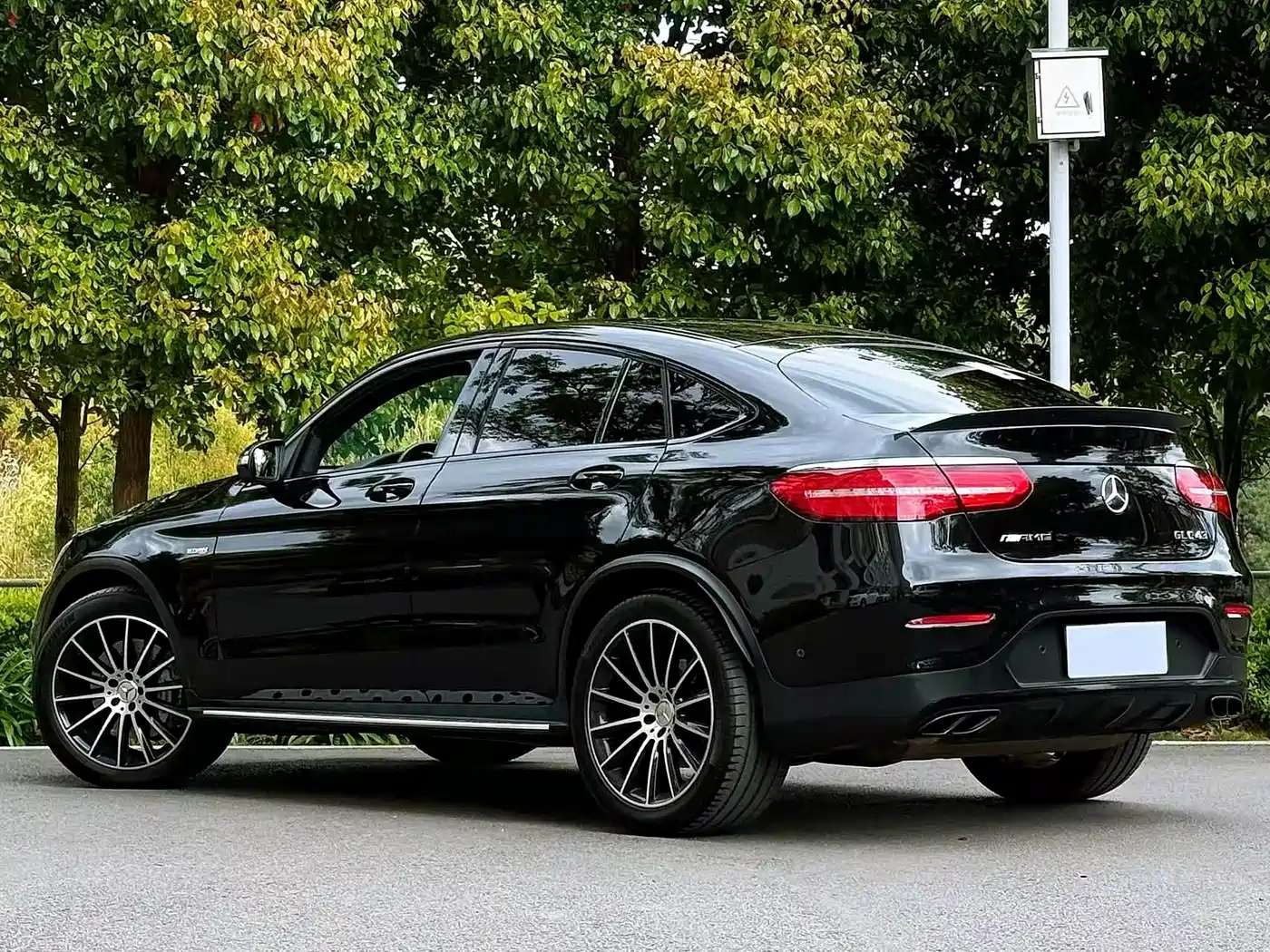 Mercedes-Benz GLC Coupe AMG 2017 AMG GLC 43 4MATIC Coupe SUV фото 5
