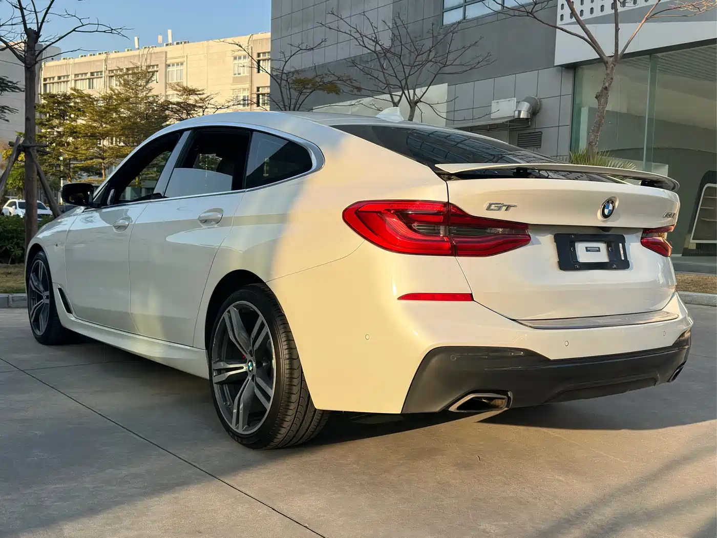 BMW 6 Series GT 2019 630i M Sport Grand Tourer Edition фото 6