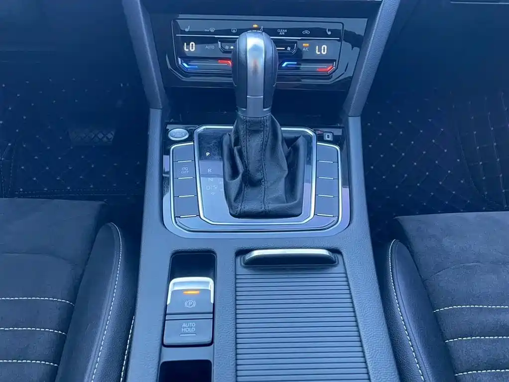 Volkswagen Magotan 2020 380TSI DSG Luxury фото 6