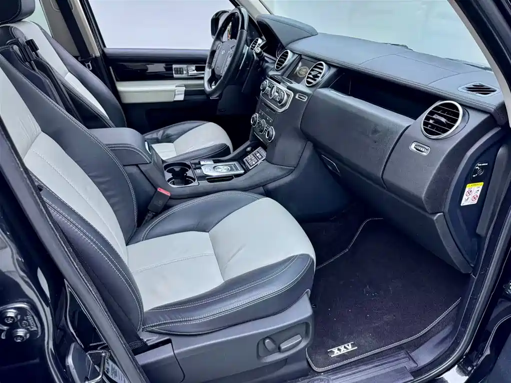 Land Rover Discovery 2014 3.0 SC V6 XXV Edition фото 19
