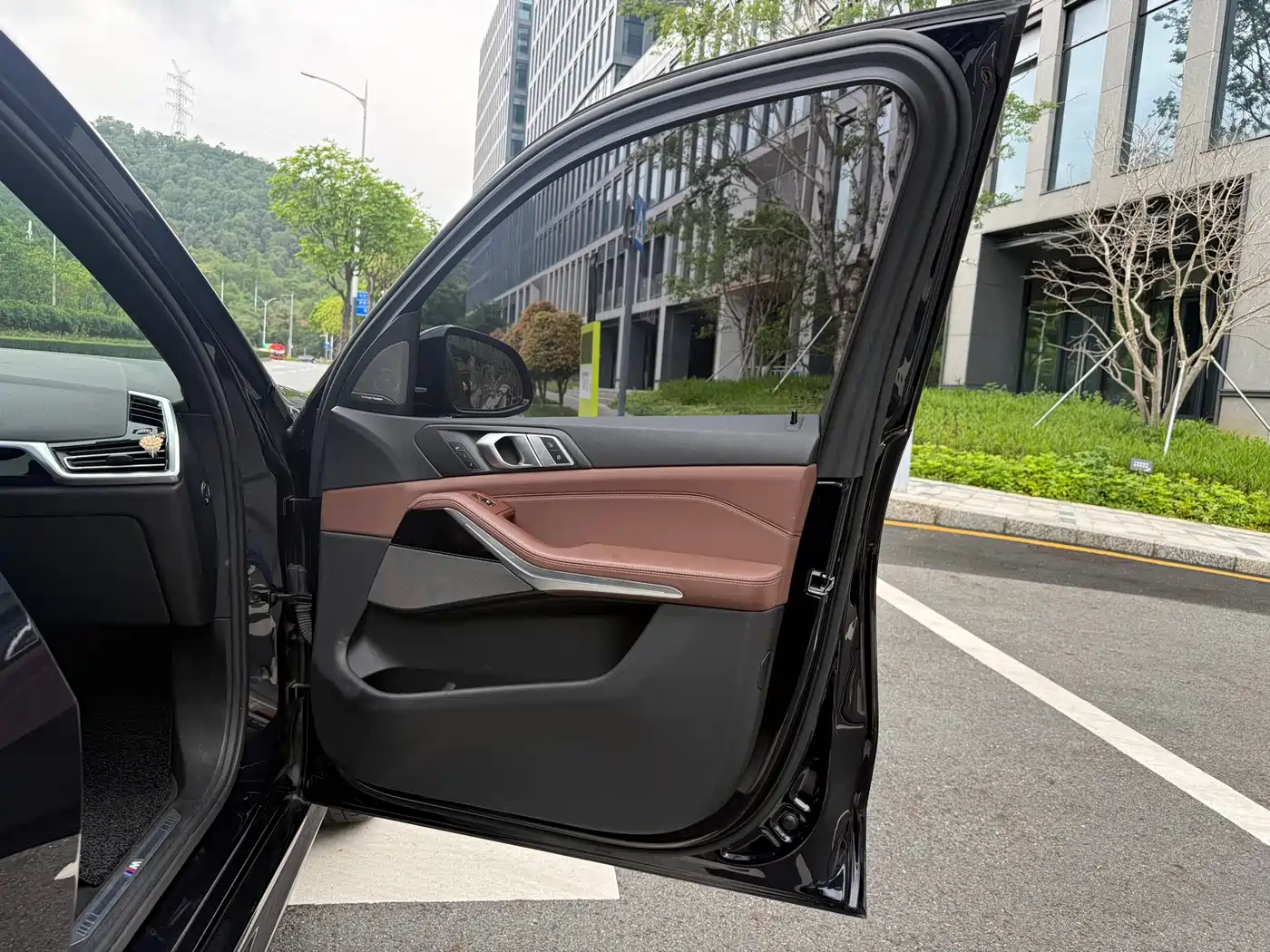 BMW X5 (Import) 2019 xDrive40i Exclusive M Sport Package фото 17