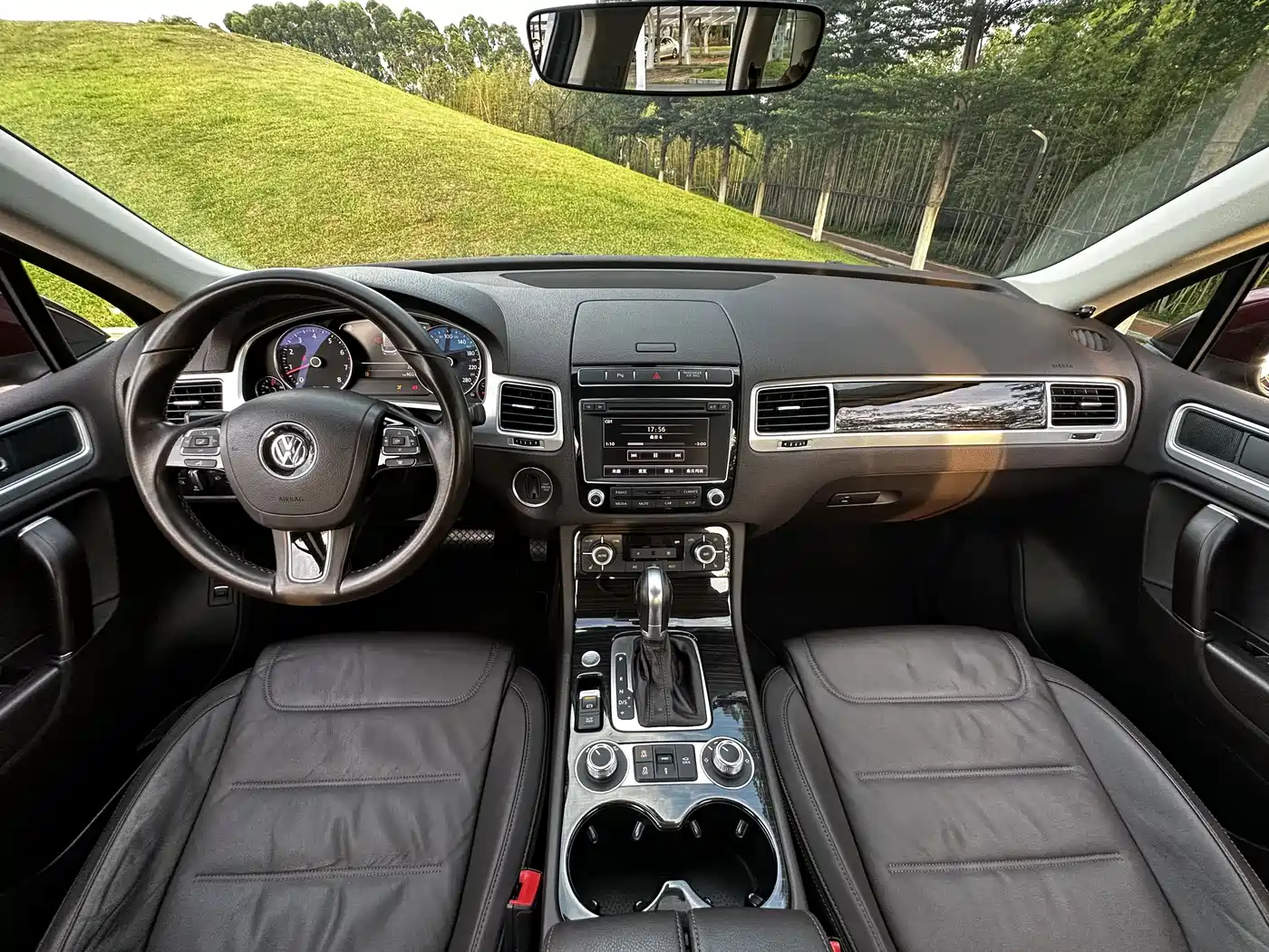 Volkswagen Touareg 2017 3.0TSI Explorer Edition фото 15