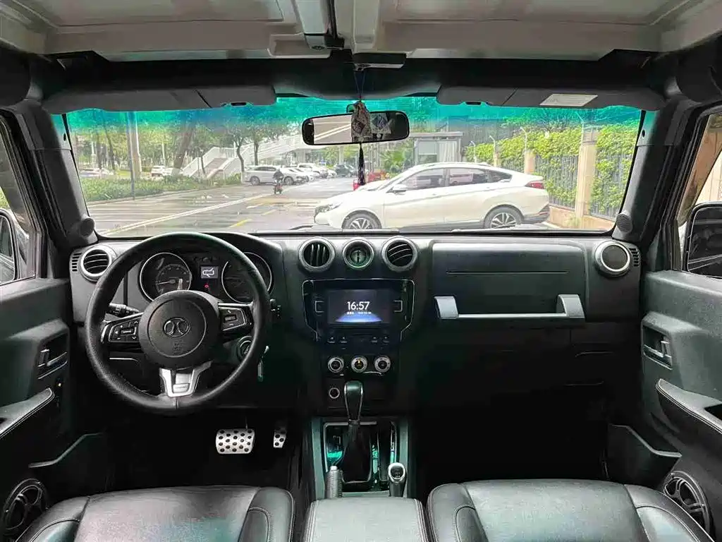 BAIC ORV Beijing Offroad BJ40 2016 Model 40L 2.3T Automatic 4WD Exclusive фото 7
