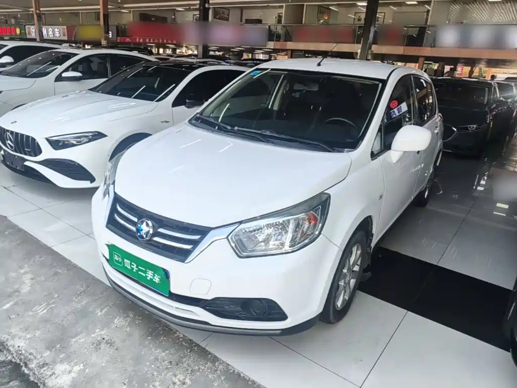 Venucia R50 2016 2016 Model 1.6L Automatic Elite Edition