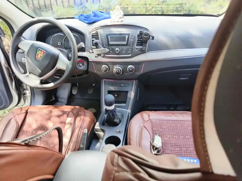 Roewe 350 2016 2015 Model 1.5L Manual Luxury Sunroof Edition