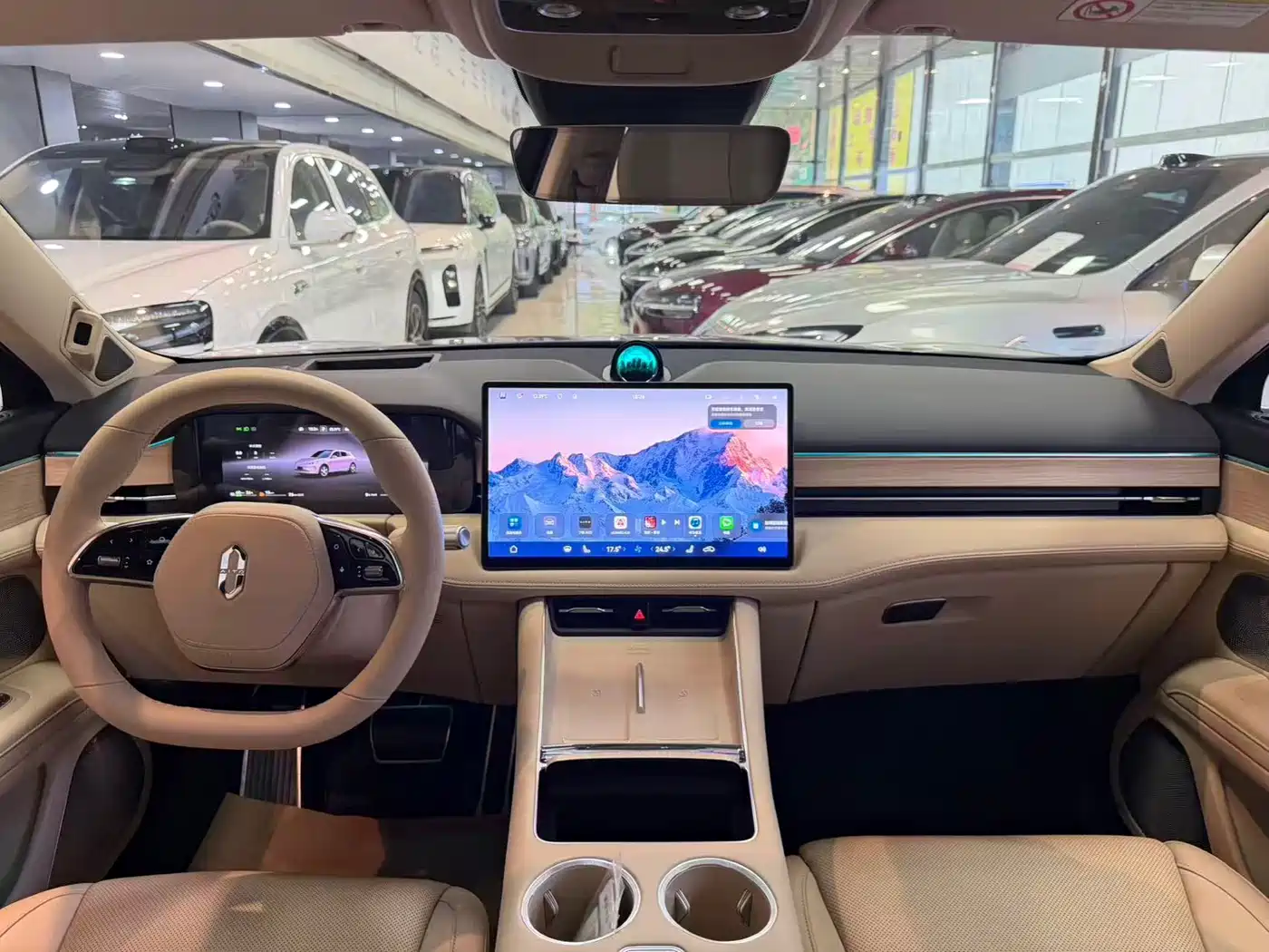 AITO Wenjie AITO M5 2025 Extended Range Ultra AWD фото 7
