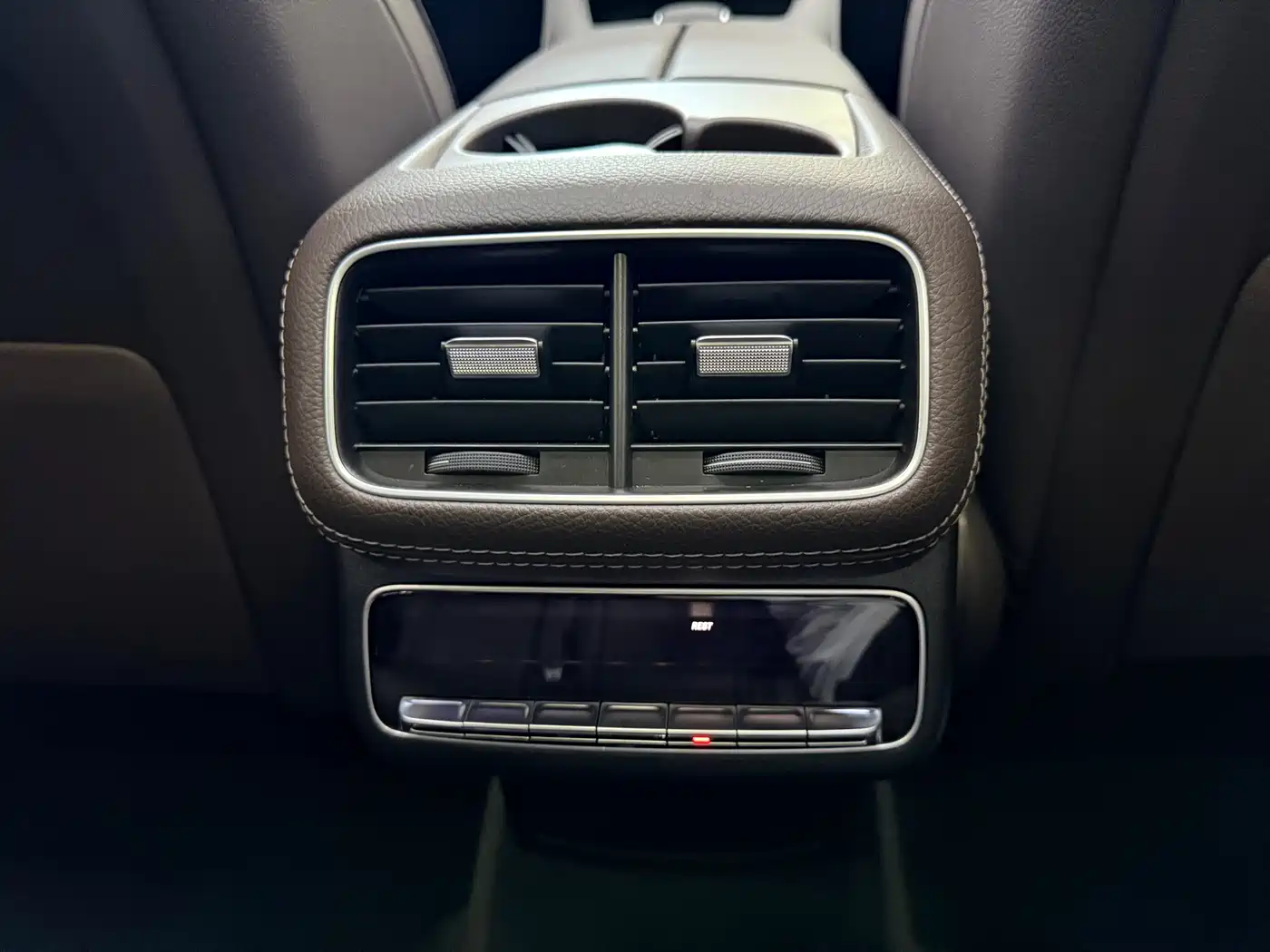 Mercedes-Benz GLS 2023 GLS 450 4MATIC Fashion Edition фото 19