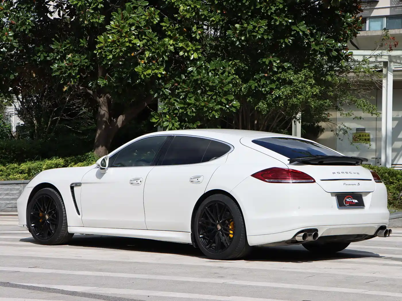 Porsche Panamera 2010 Model Panamera S 4.8L фото 4