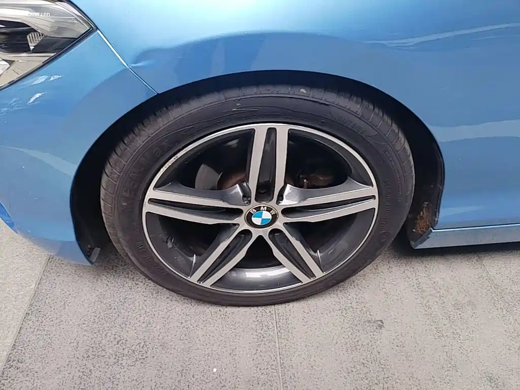 BMW 1 Series (Import) 2018 2018 118i Sport Design Package